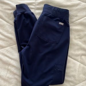 Women’s figs scrub pants